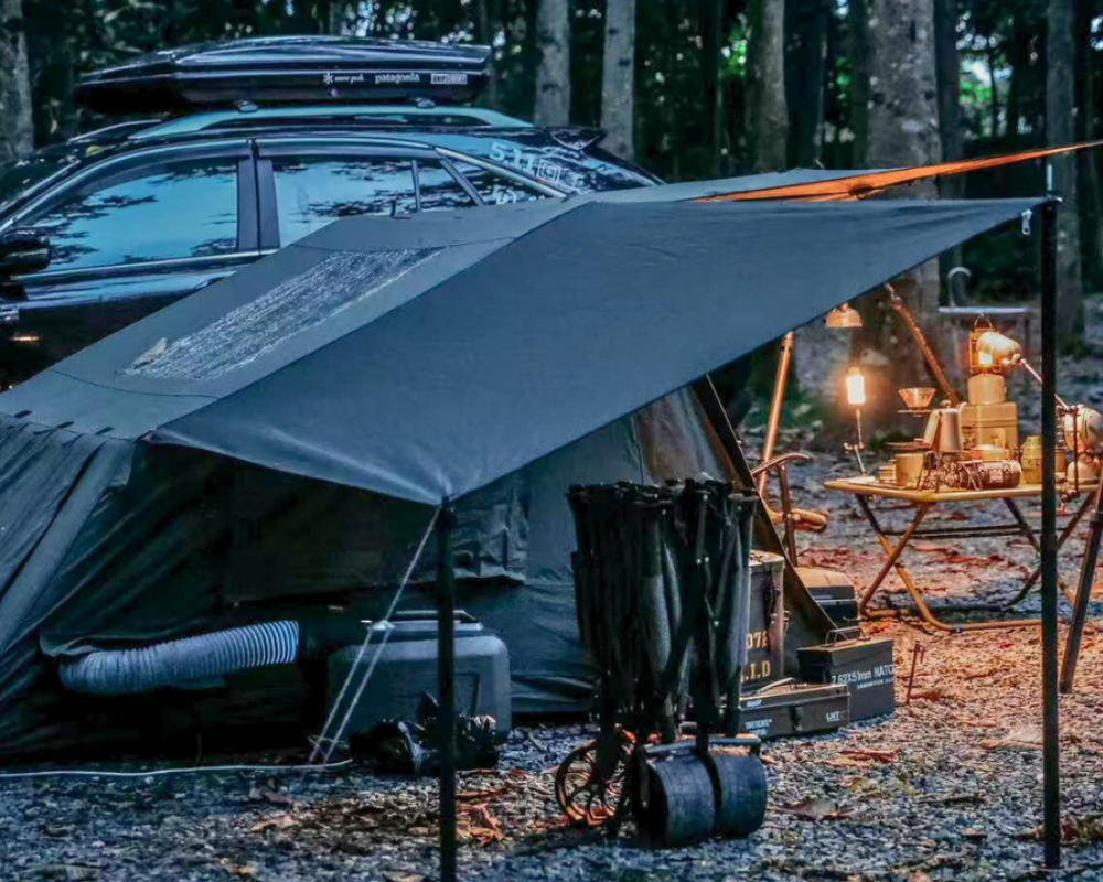 Tarps connect seamlessly on both sides