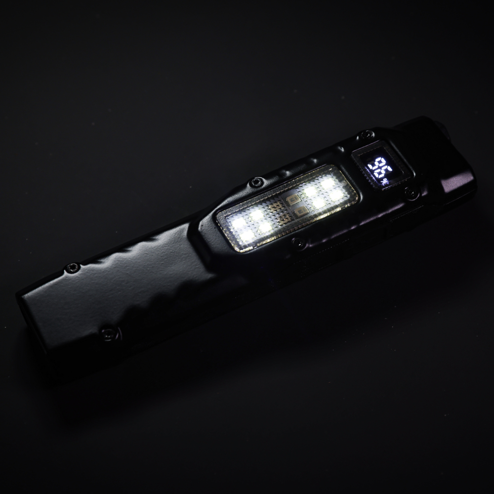 Tactical Flashlight Blade 1500ルーメン EDC27